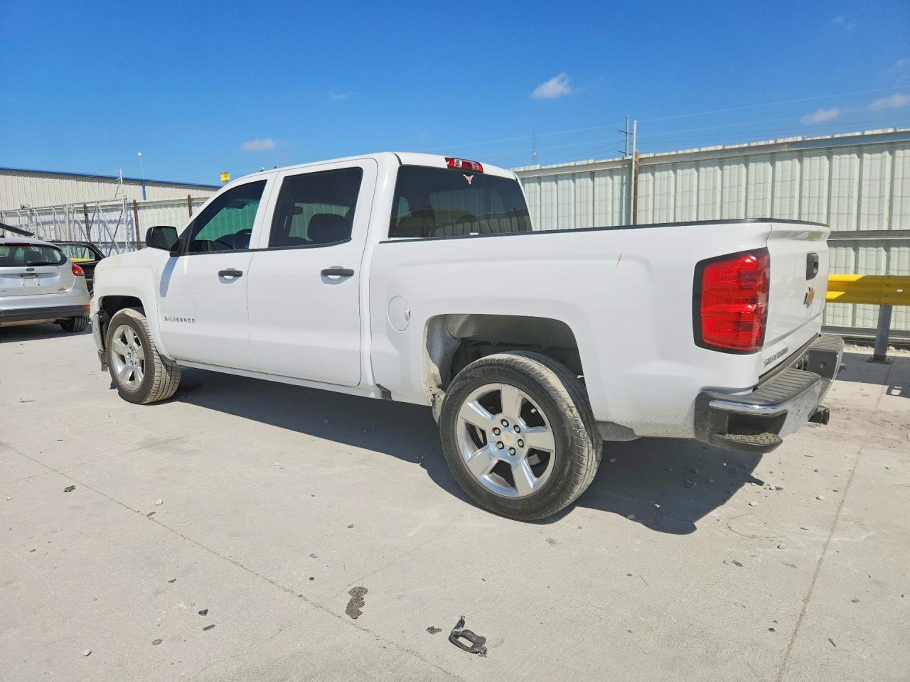 2016 Chev Silverado VIN 3GCPCNEC5GG372767 photo 2