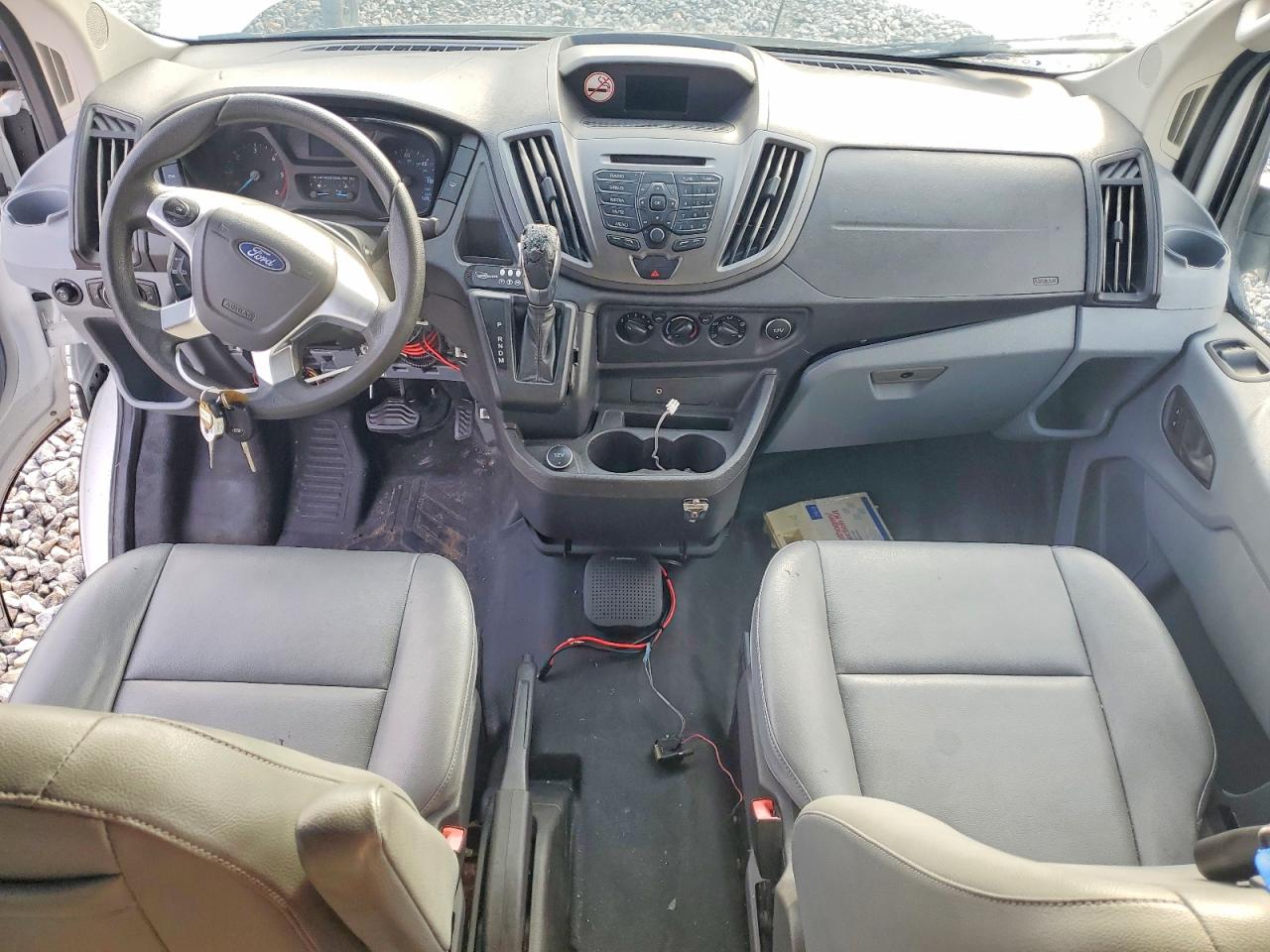 2019 Ford Transit VIN 1FDVU4XV7KKB31559 photo 8