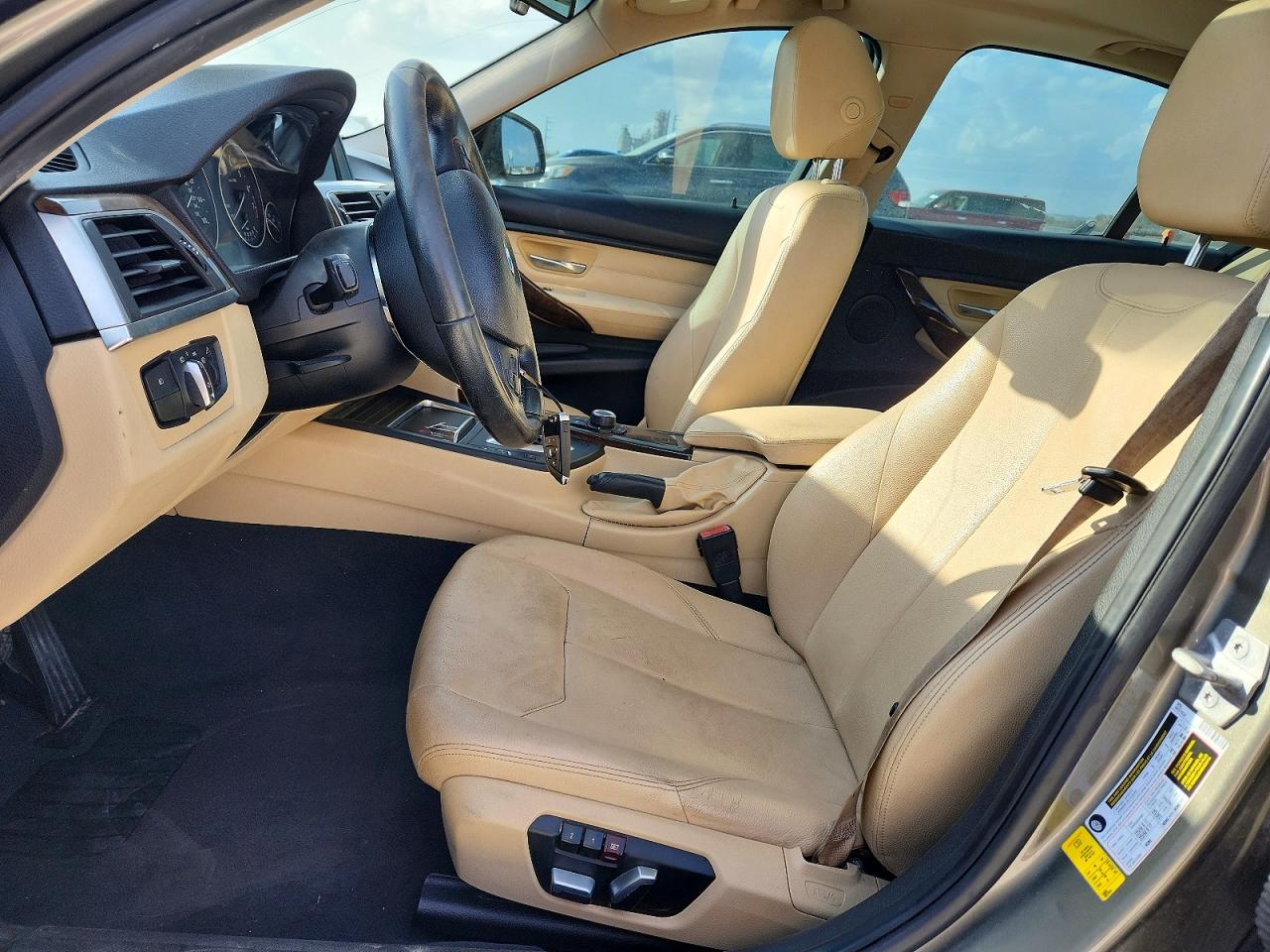 2017 BMW 3 series VIN WBA8E1G57HNU14917 photo 7