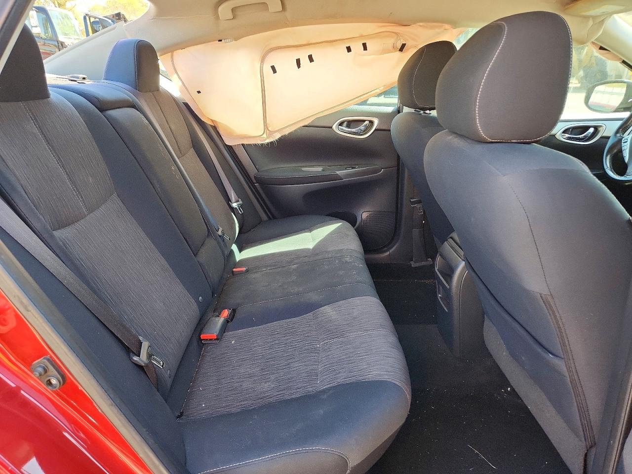 2015 Nissan Sentra VIN 3N1AB7AP0FY267059 photo 10