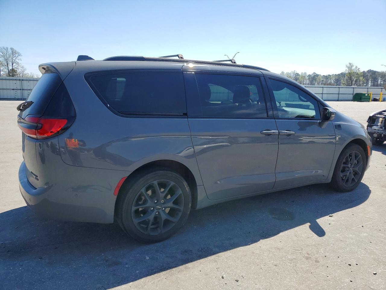 2022 Pacifica VIN 2C4RC3GG2NR228257 photo 3