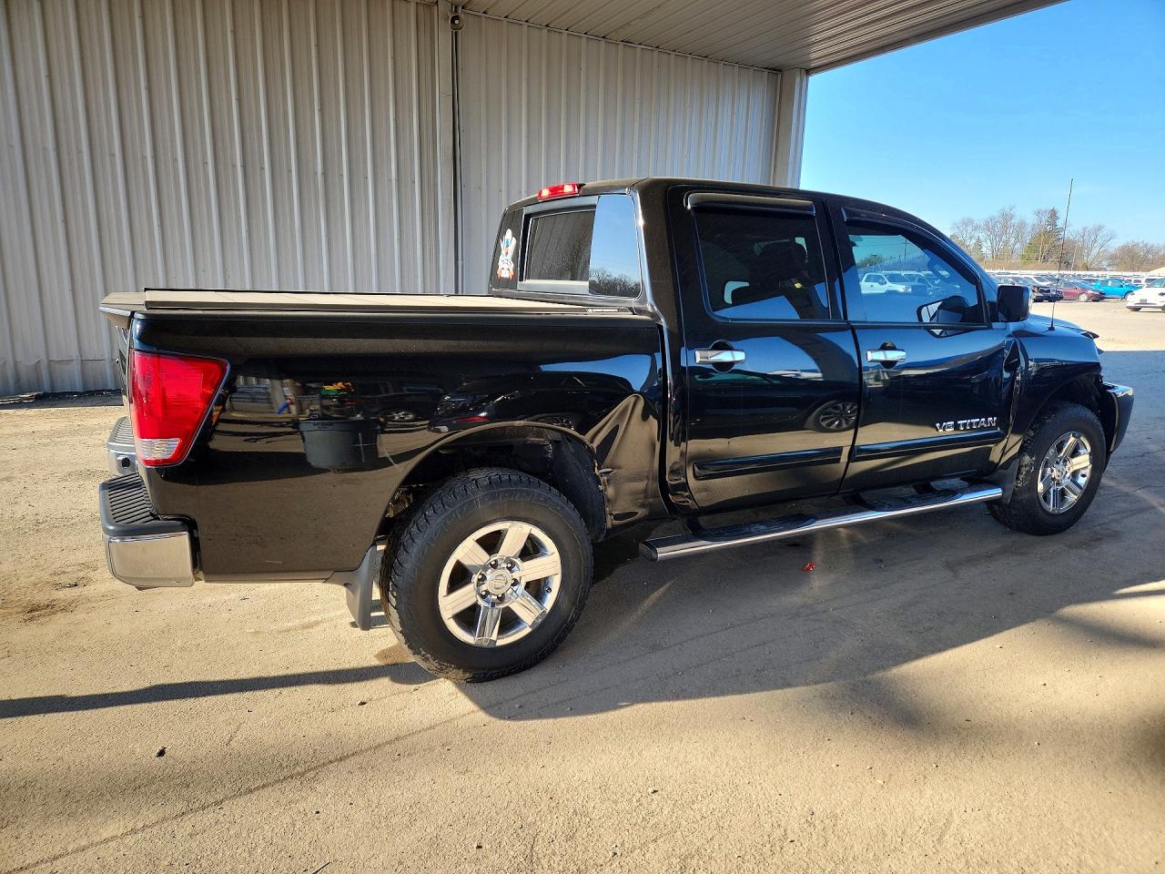 2014 Nissan TITAN VIN 1N6AA0EC5EN514051 photo 3