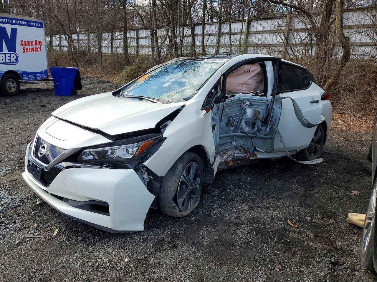 2021 Nissan Leaf VIN 1N4BZ1DV7MC552549 photo 1