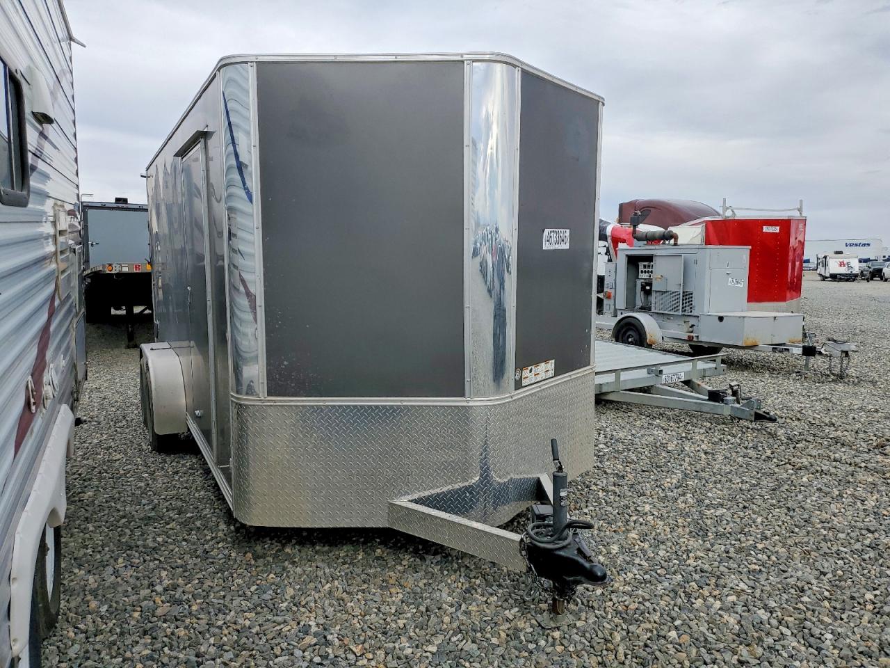 2024 R Trailer VIN 55ZR1EB21R1012111 photo 1