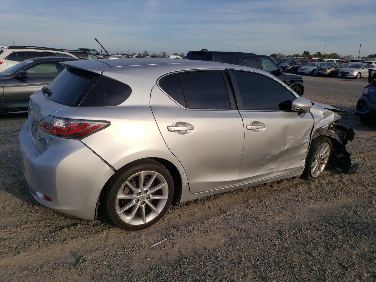 2013 LEXUS Ct 200h ba VIN JTHKD5BH6D2127373 photo 3