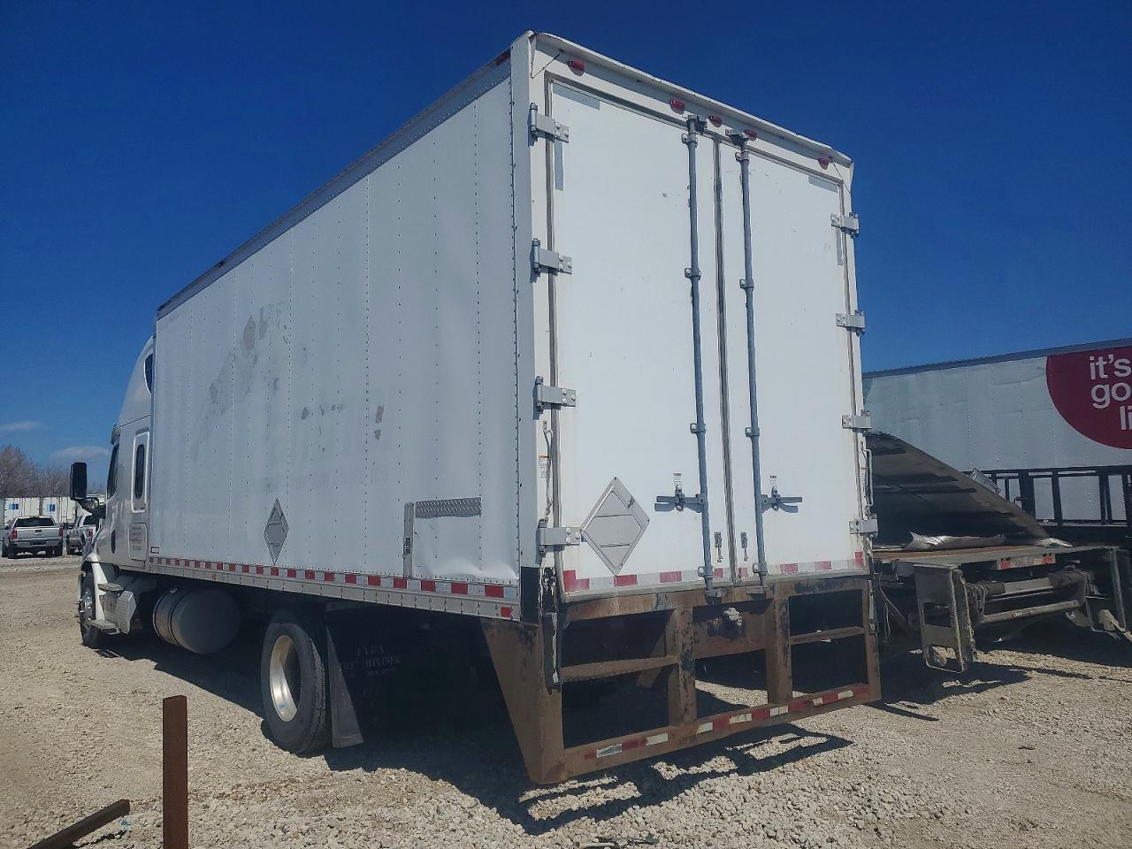2016 FREIGHTLINER Cascadia VIN 3ALAGGDV9GSGT0988 photo 3