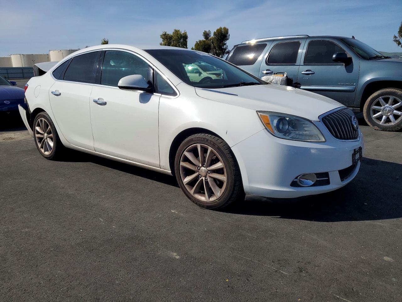 2017 Buick Verano VIN 1G4PS5SK0H4100815 photo 4
