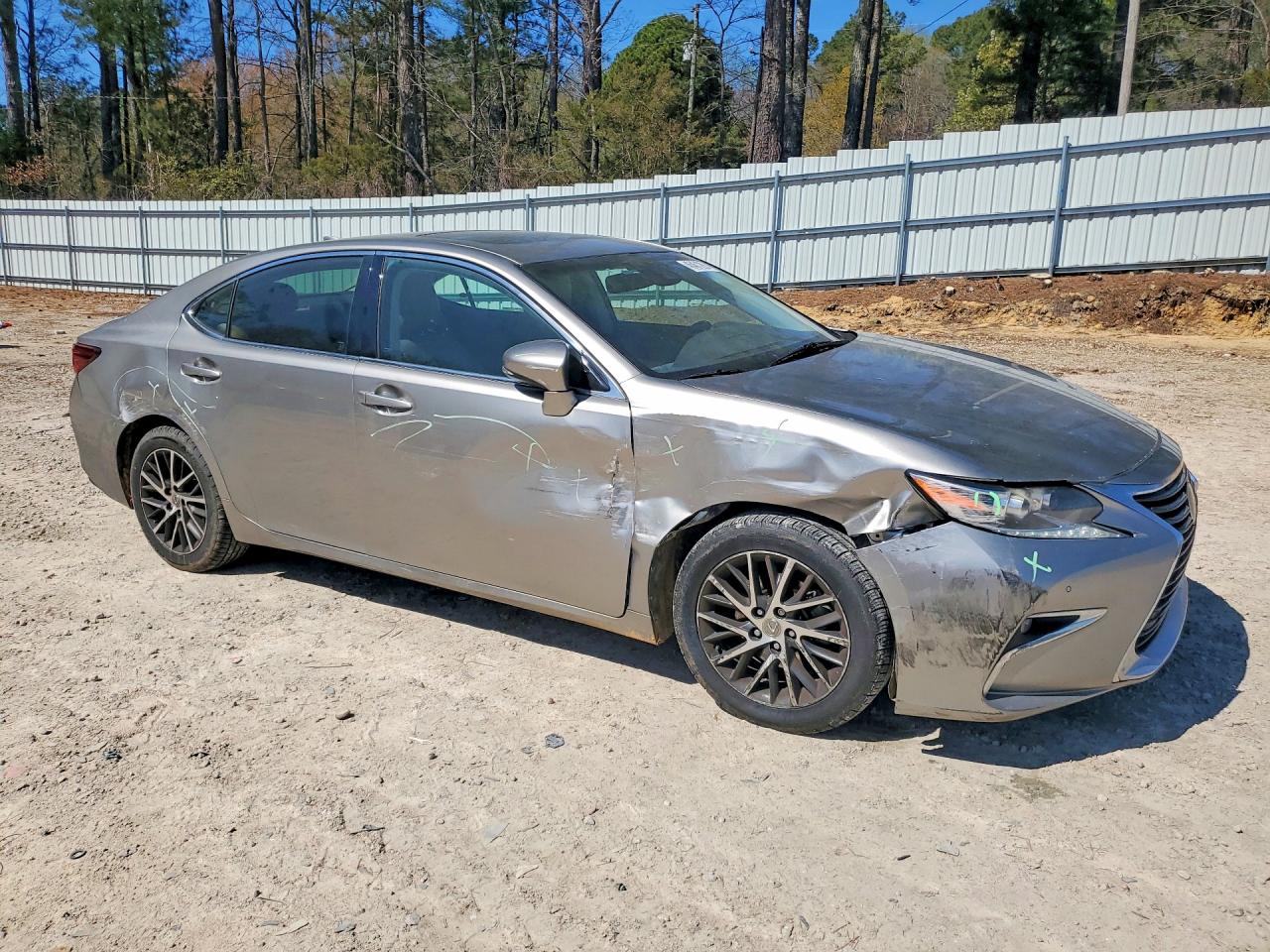 2016 Lexus ES350 VIN 58ABK1GG6GU017940 photo 4