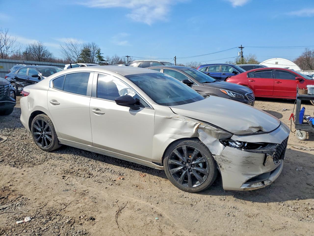 2025 Mazda Mazda3 VIN JM1BPABM3S1759281 photo 4