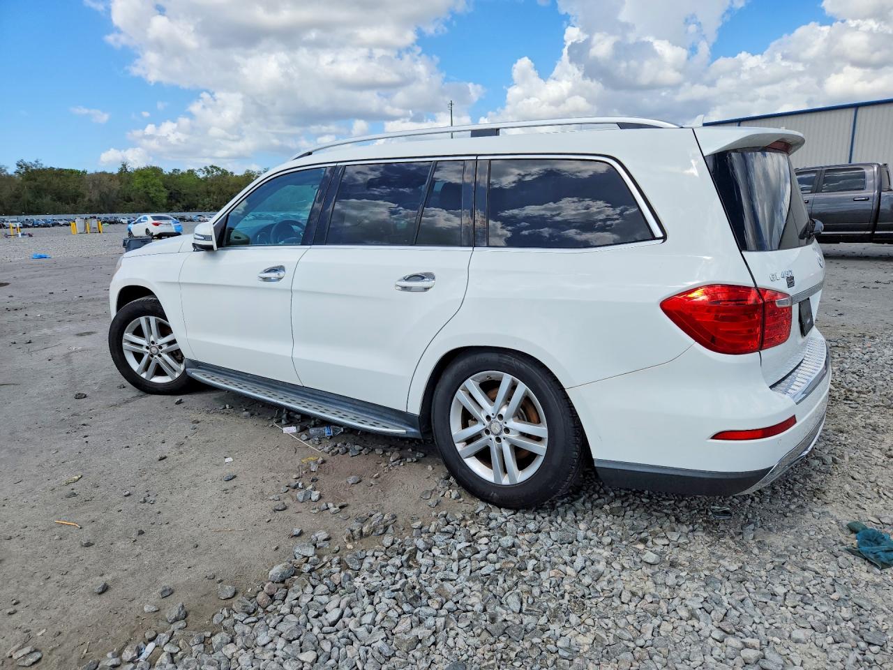 2016 Mercedes-Benz Gl-class VIN 4JGDF6EE7GA705451 photo 2