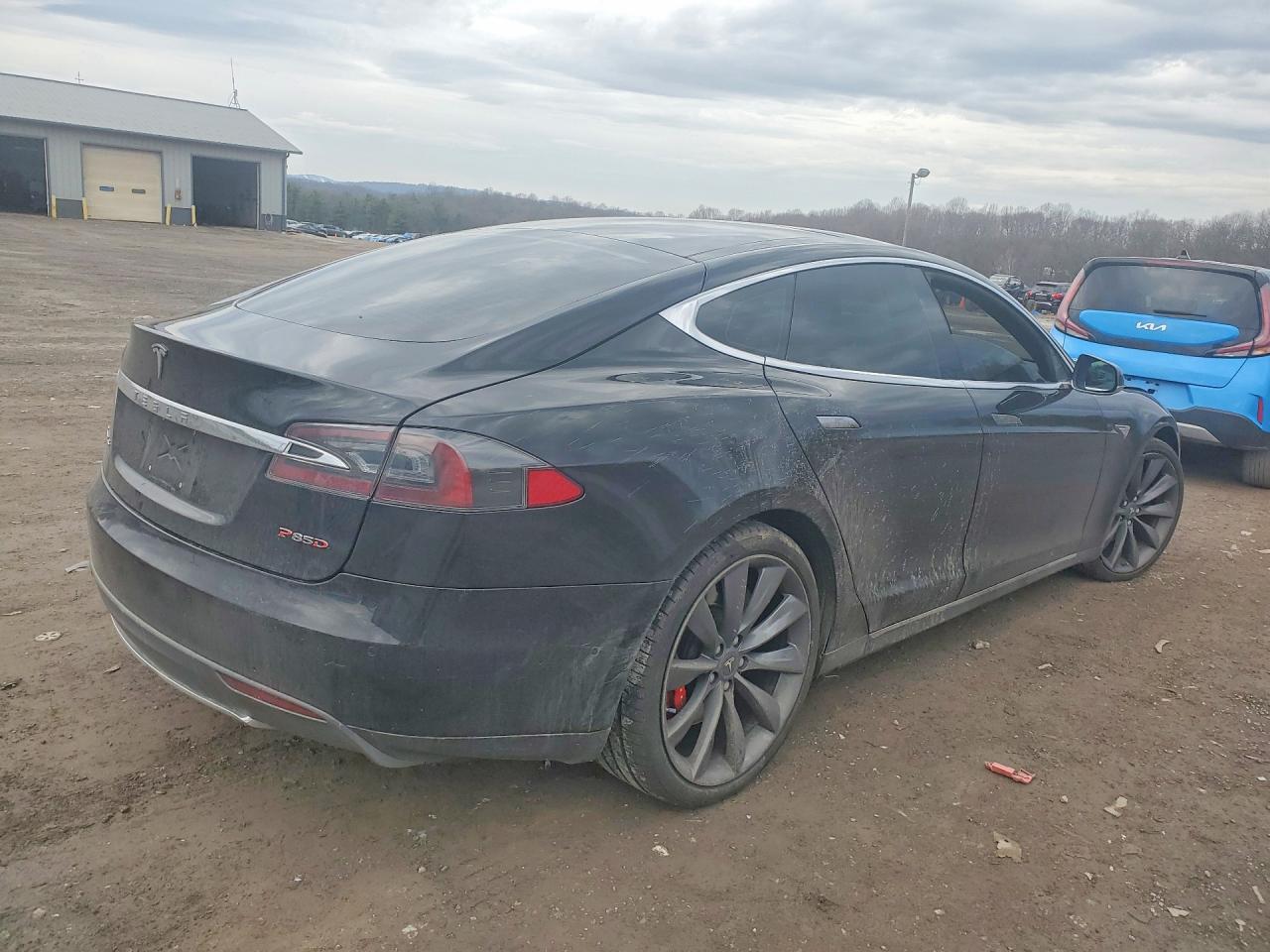 2015 Tesla Model s VIN 5YJSA1E43FF118352 photo 3