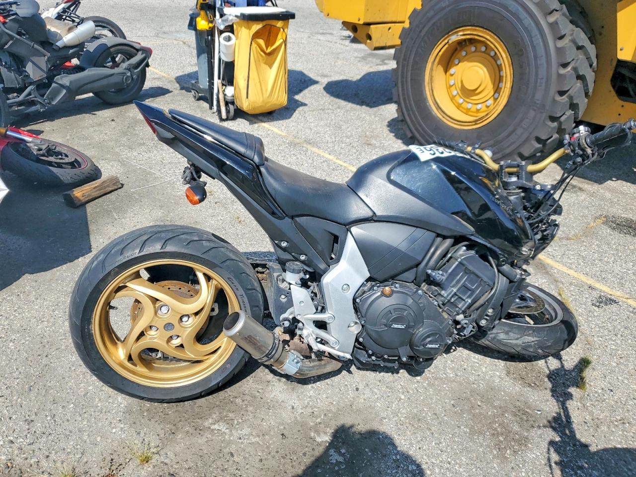 2014 HONDA Cb cycle VIN ZDCSC6015EF215348 photo 1