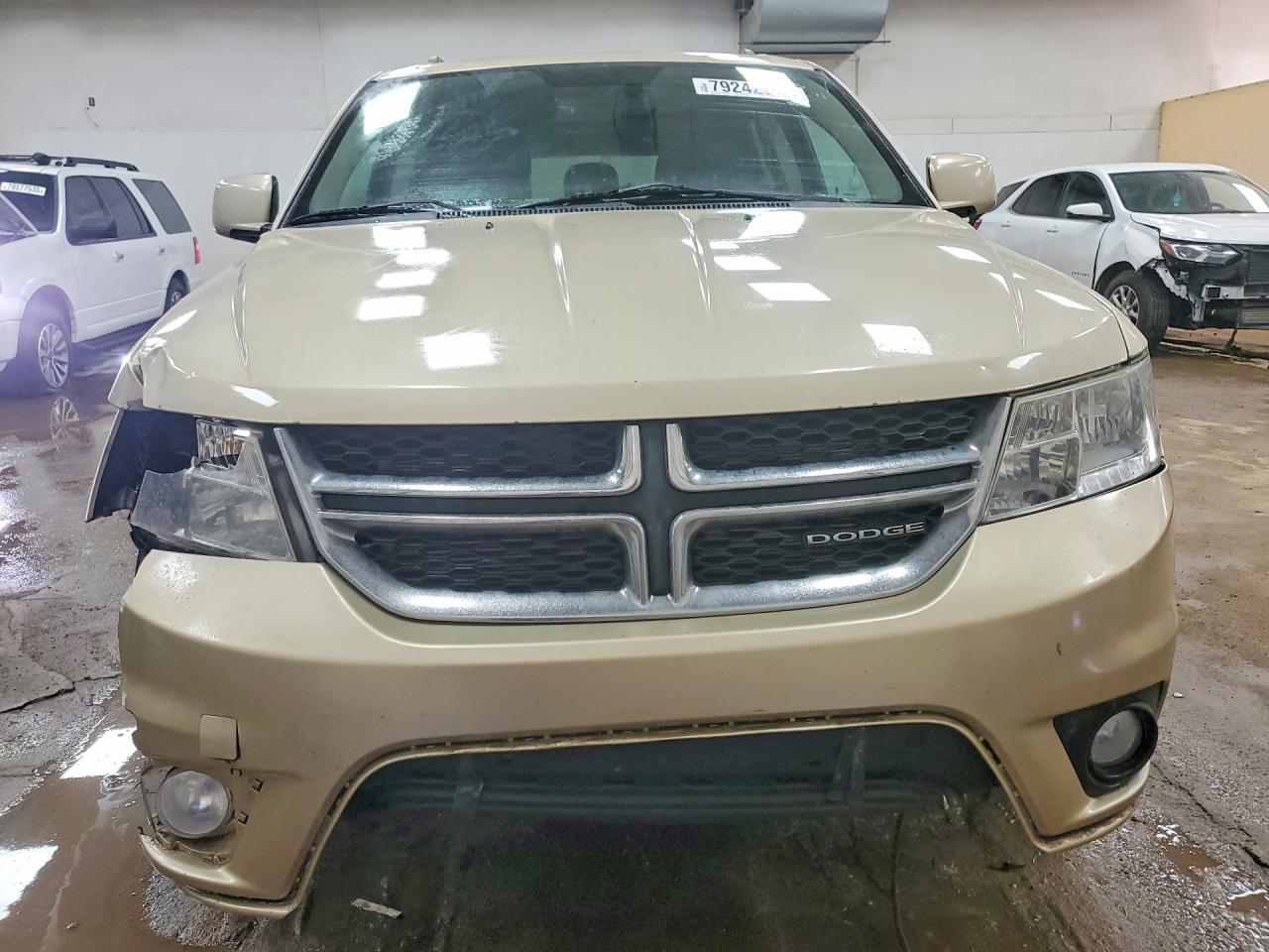 2011 Dodge Journey VIN 3D4PH6FG4BT570574 photo 5