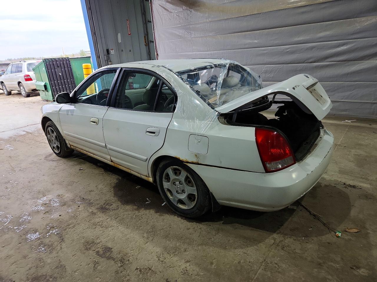 2003 Hyundai Elantra VIN KMHDN45D13U514969 photo 2