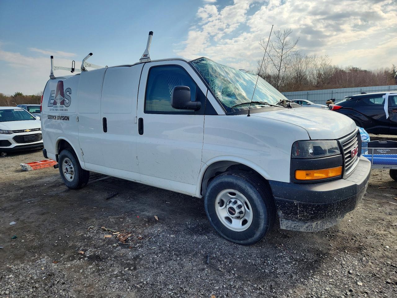 2023 GMC Savana VIN 1GTW7AFP1P1179511 photo 4