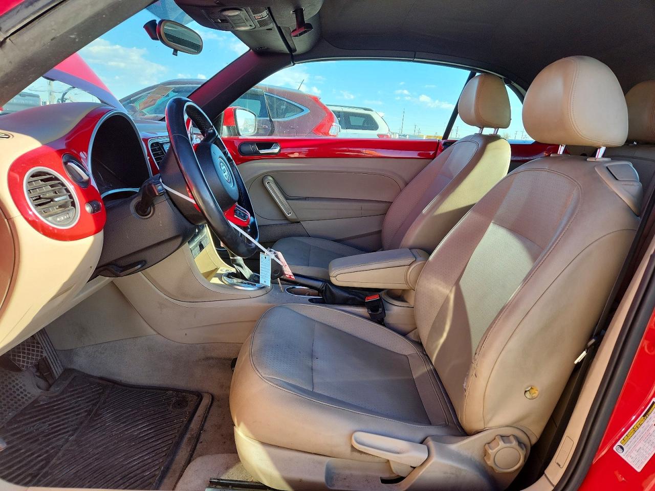 2015 Volkswagen Beetle VIN 3VW517AT9FM802750 photo 7