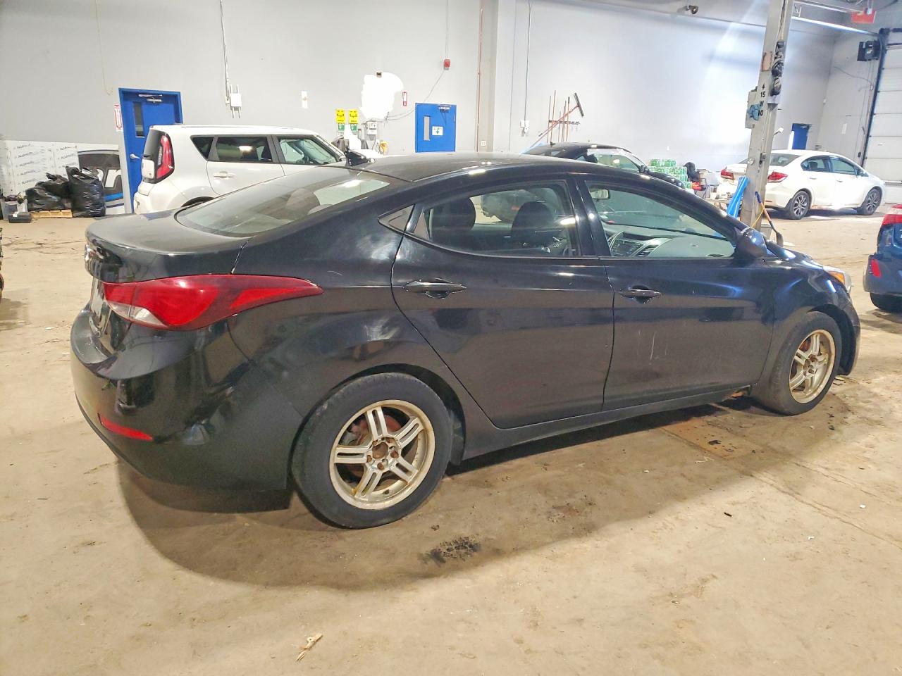 2015 Hyundai Elantra VIN 5NPDH4AE0FH548667 photo 3