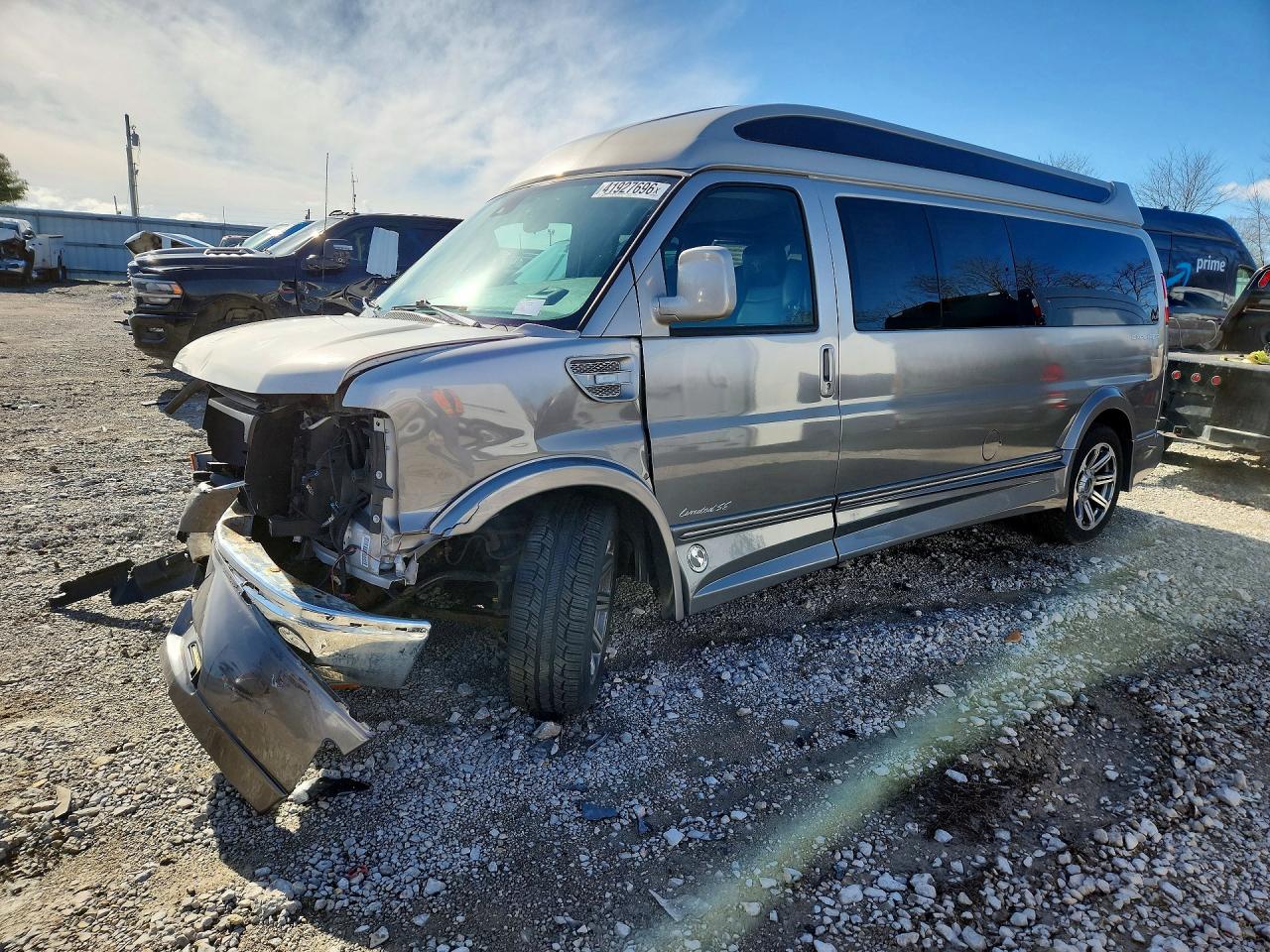 2020 GMC Savana VIN 1GTW7BFG5L1262505 photo 1