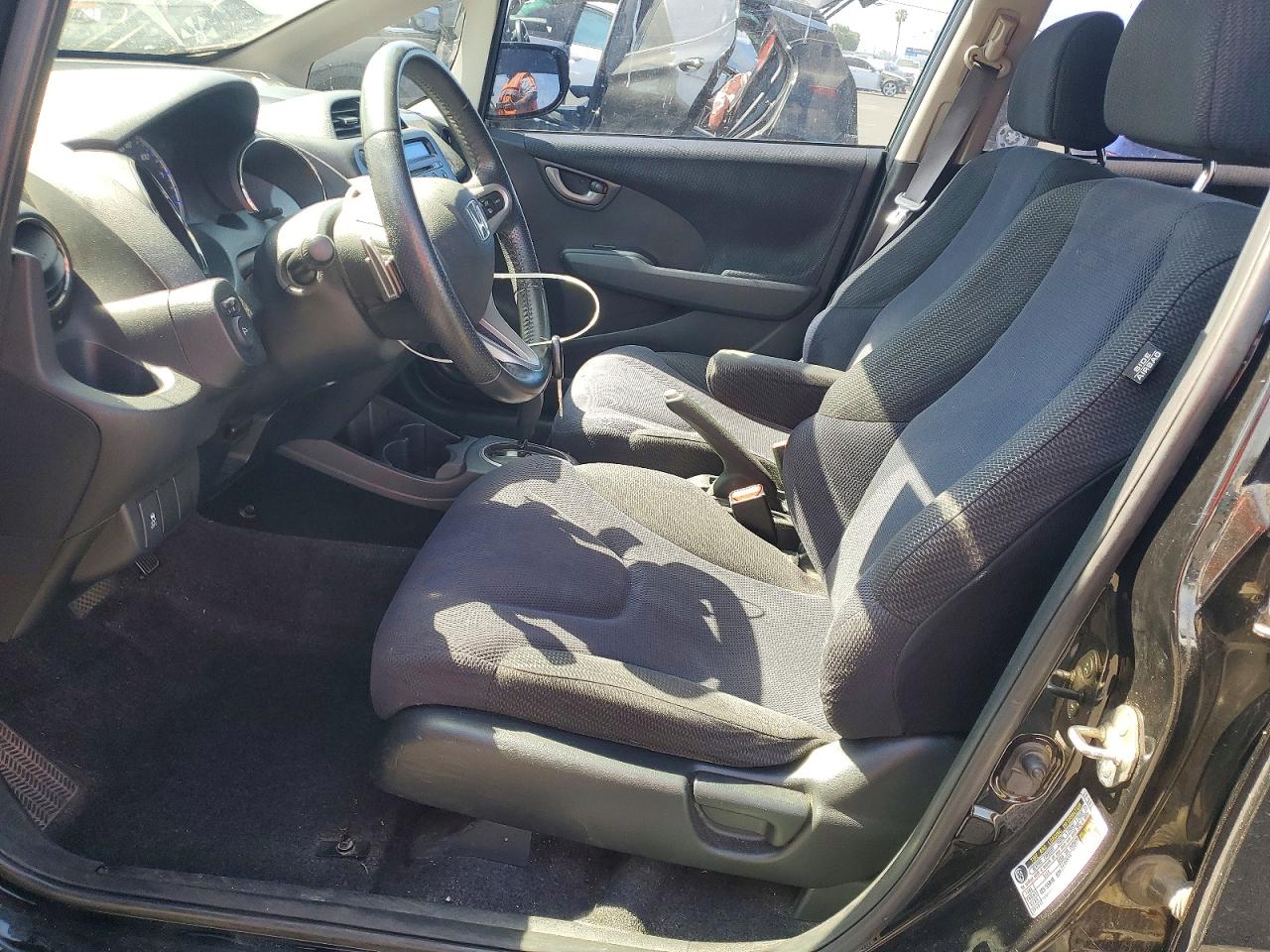 2013 Honda Fit VIN JHMGE8H57DC041002 photo 7