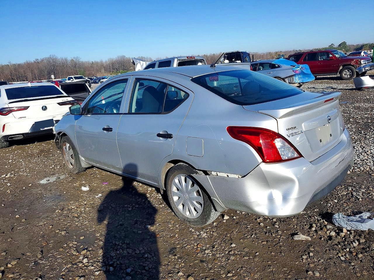 2017 NISS Versa VIN 3N1CN7AP7HL858313 photo 2