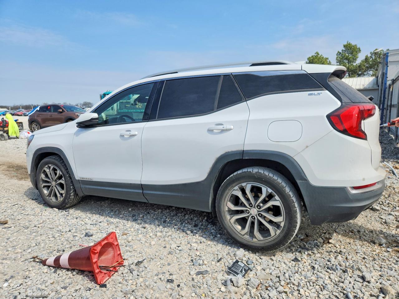 2018 GMC Terrain VIN 3GKALPEX8JL322498 photo 2