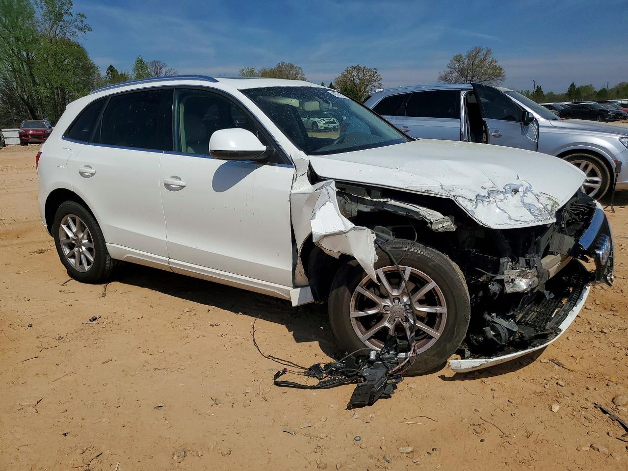 2010 Audi Q5 VIN WA1LKAFP1AA022581 photo 4