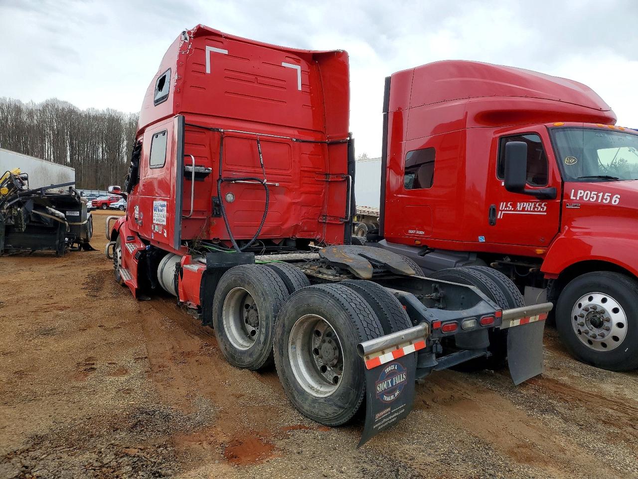 2022 Volvo Vn VIN 4V4NC9EH5NN288032 photo 3