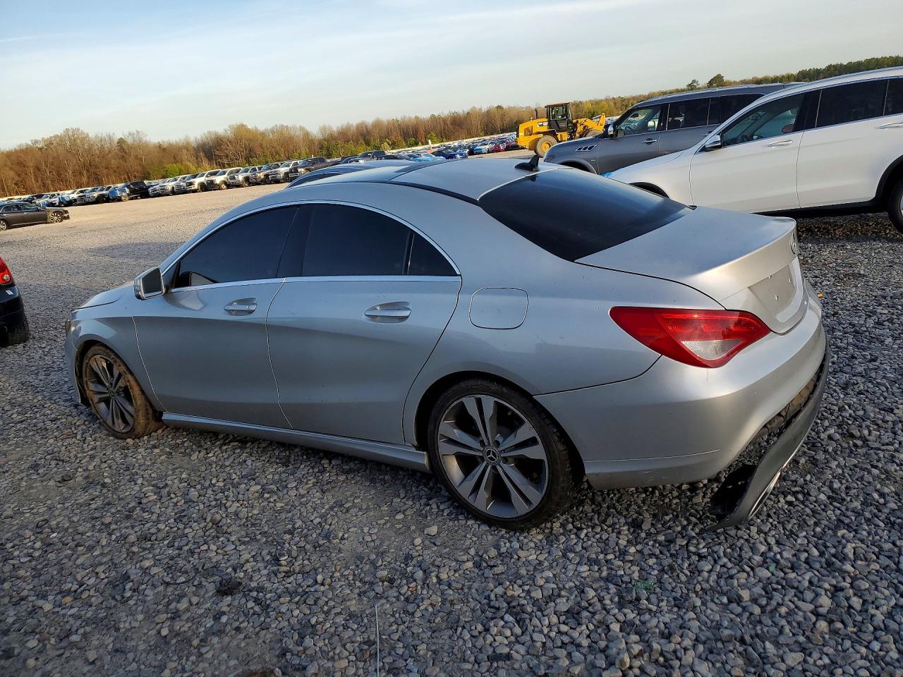 2018 Mercedes-Benz Cla-class VIN WDDSJ4EB6JN505803 photo 2