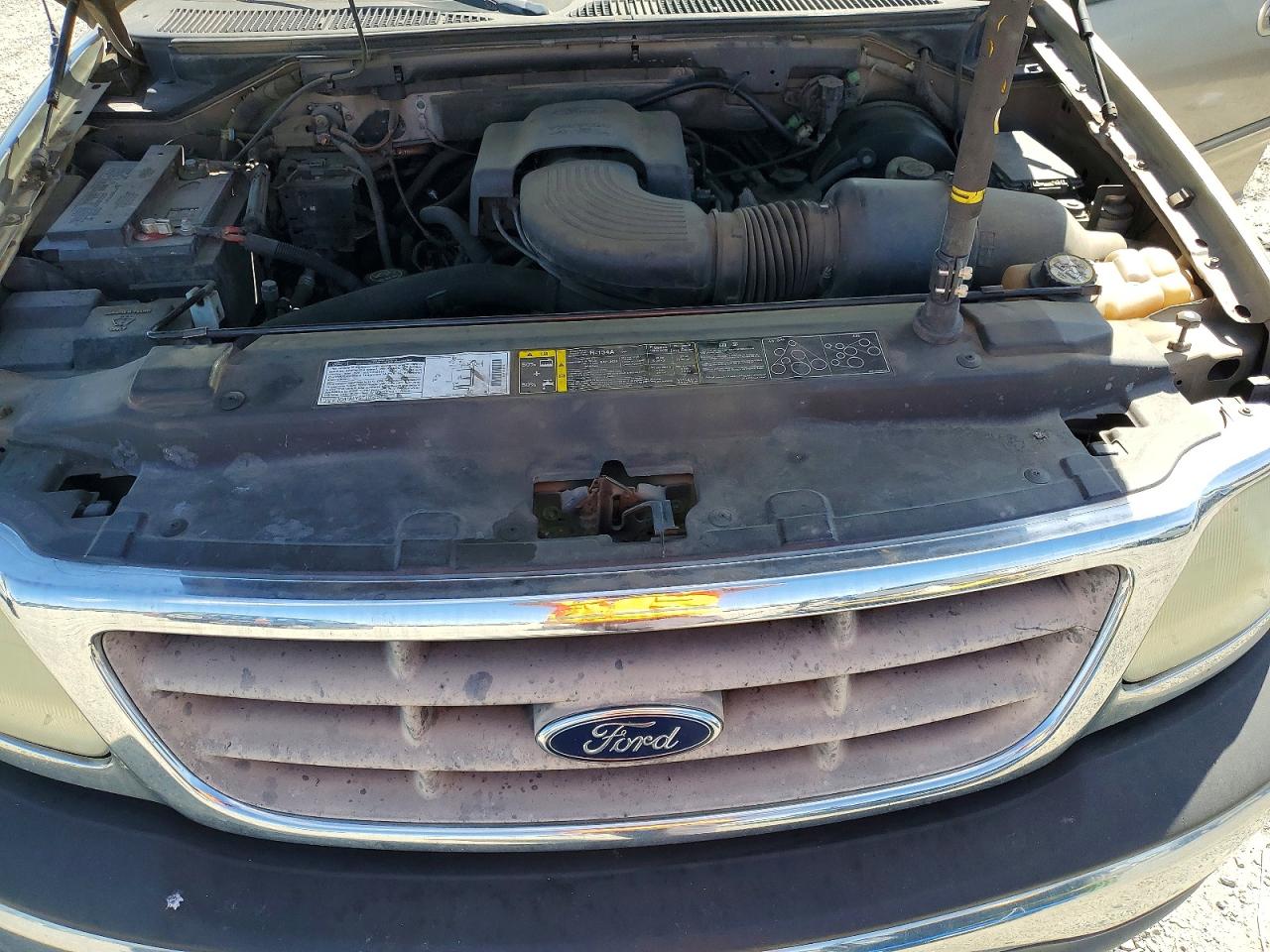 2002 Ford F150 VIN 1FTRW07622KC35264 photo 11