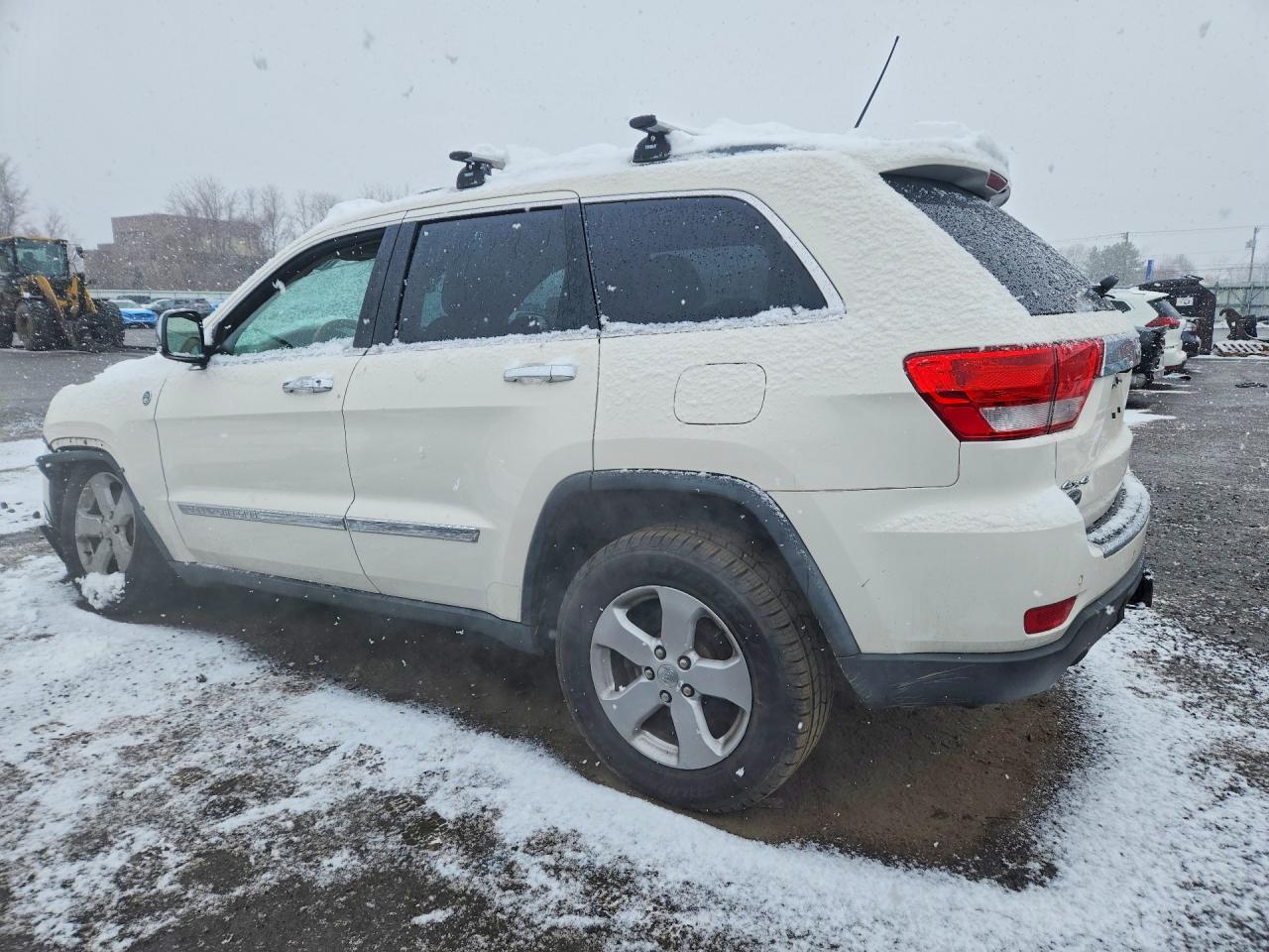 2011 Jeep Cherokee VIN 1J4RR6GT7BC684668 photo 2