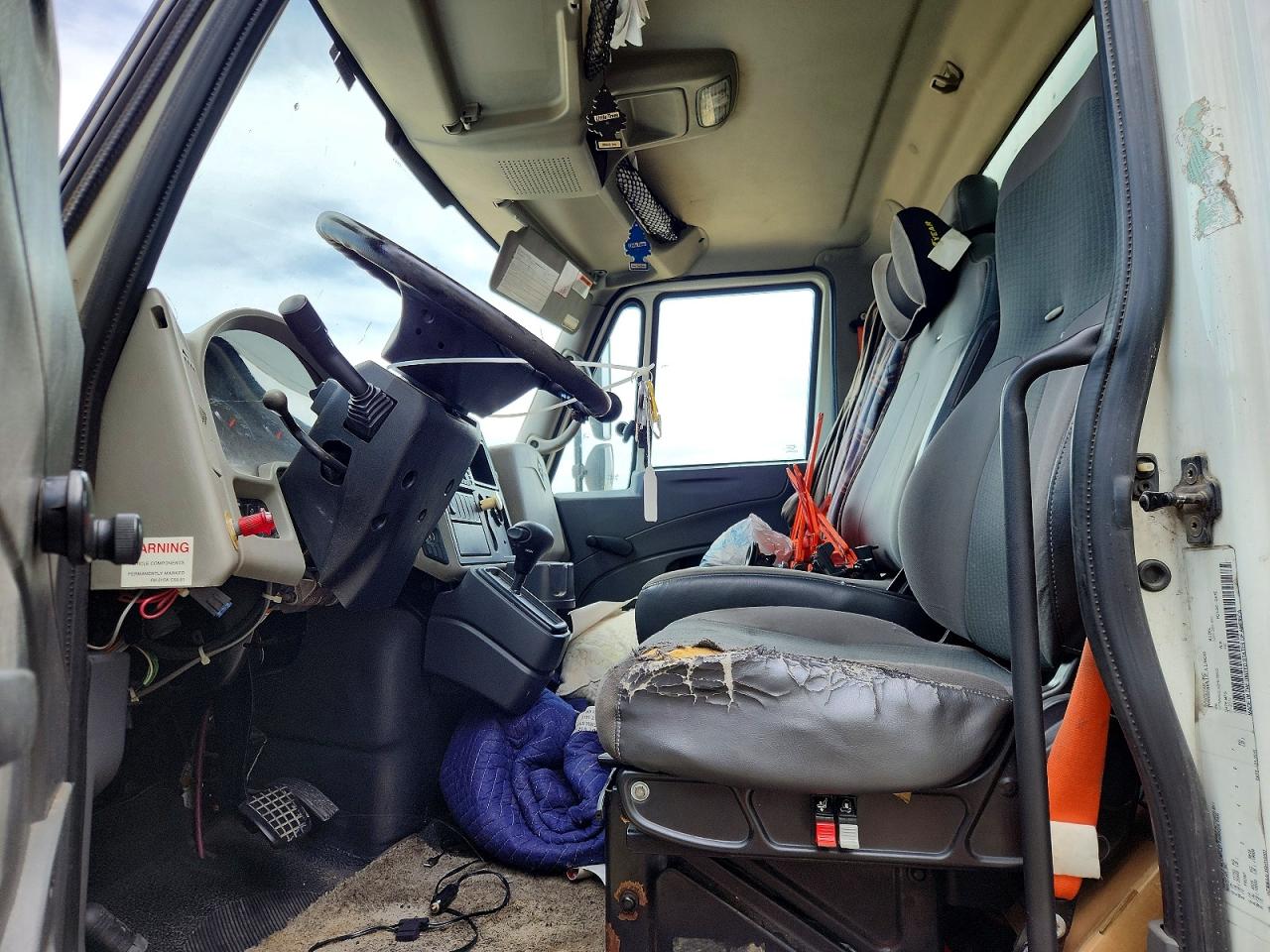 2011 International 4000 serie VIN 1HTMMAALXBH316503 photo 7