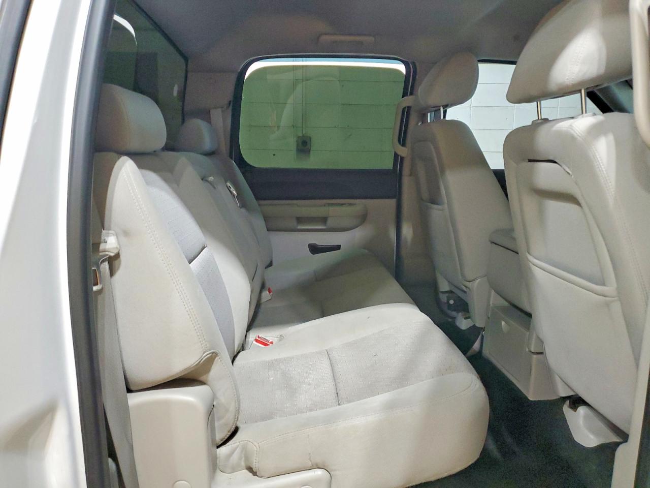 2011 Chevrolet All models VIN 3GCPCSE02BG144903 photo 10