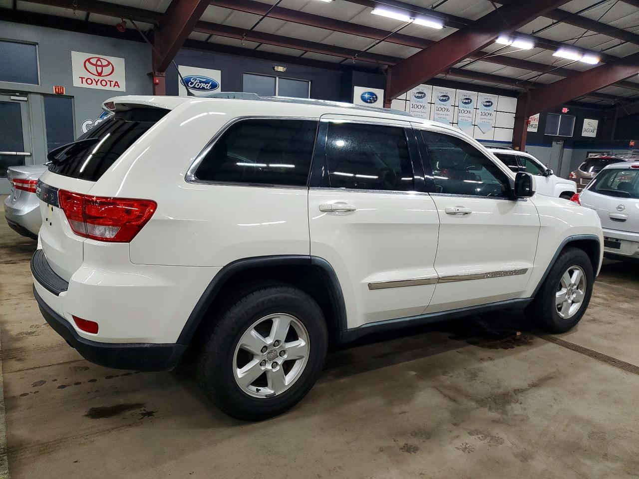 2011 Jeep Grand cher VIN 1J4RR4GG0BC640955 photo 3