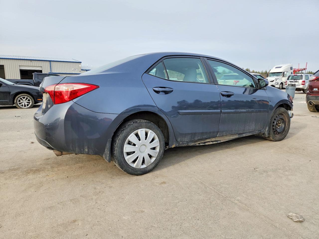 2017 Toyota Corolla VIN 2T1BURHE0HC934663 photo 3