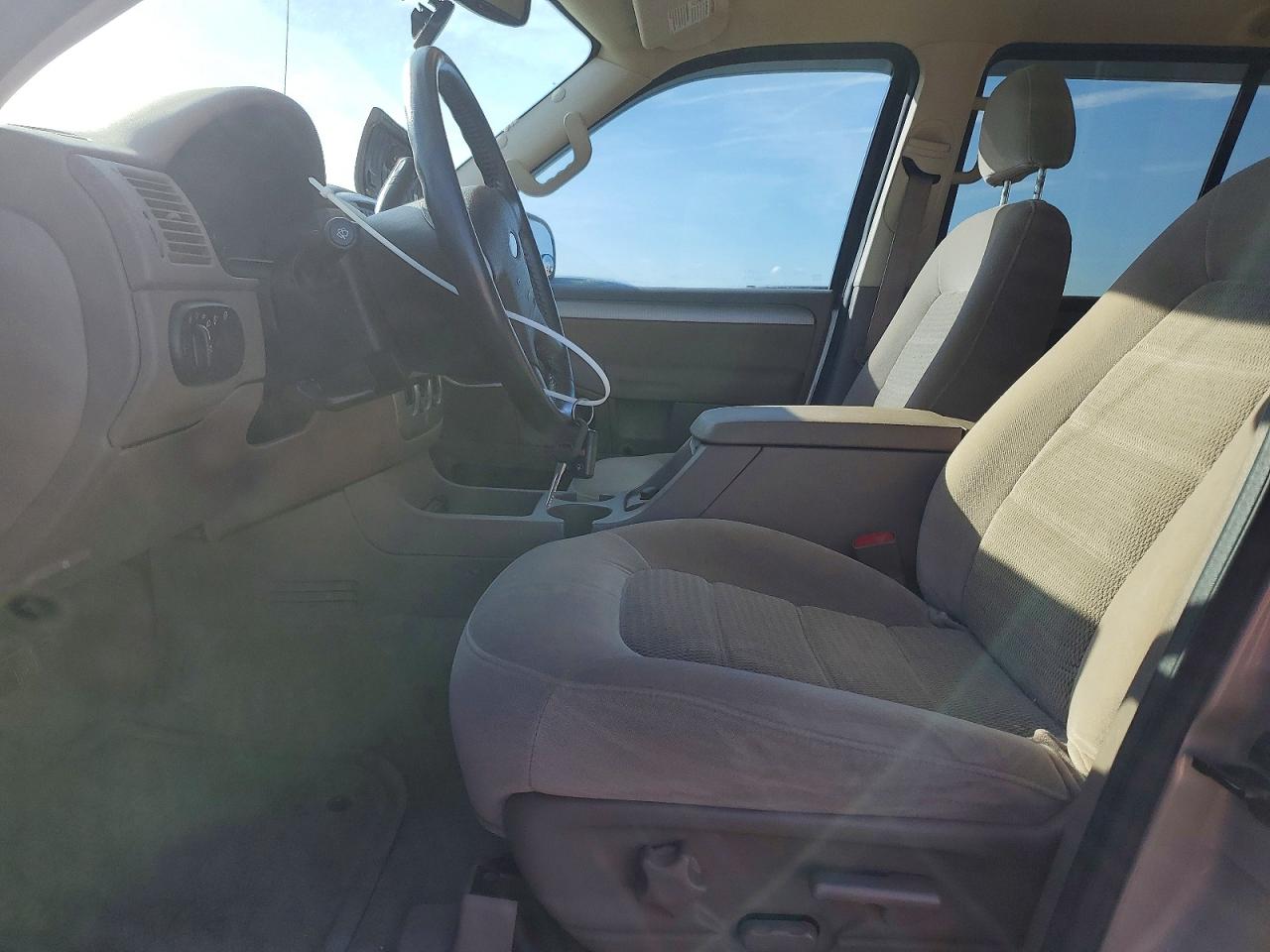 2004 Ford Explorer VIN 1FMZU63K04ZA06048 photo 7