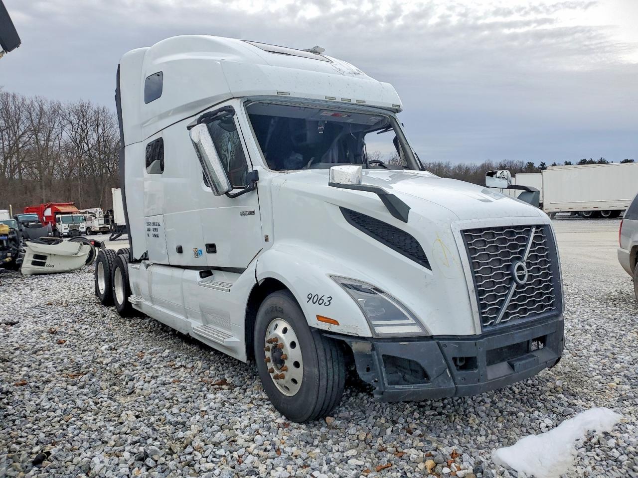 2022 VOLVO Vn VIN 4V4NC9EH9NN312610 photo 1