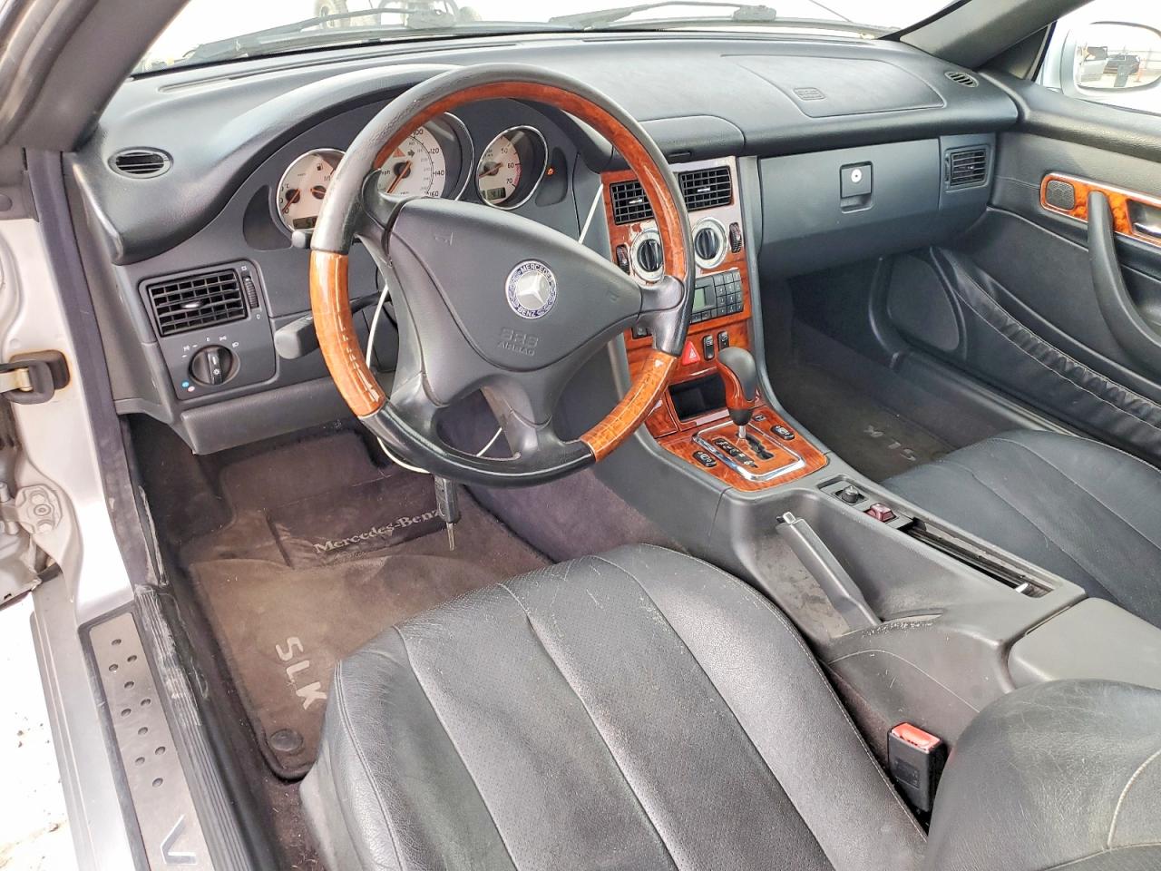 2003 Mercedes-Benz Slk-class VIN WDBKK65F23F290406 photo 8