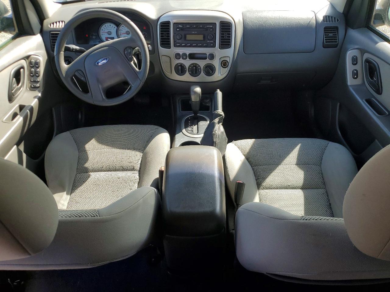 2005 FORD Escape VIN 1FMYU93175KA70926 photo 8