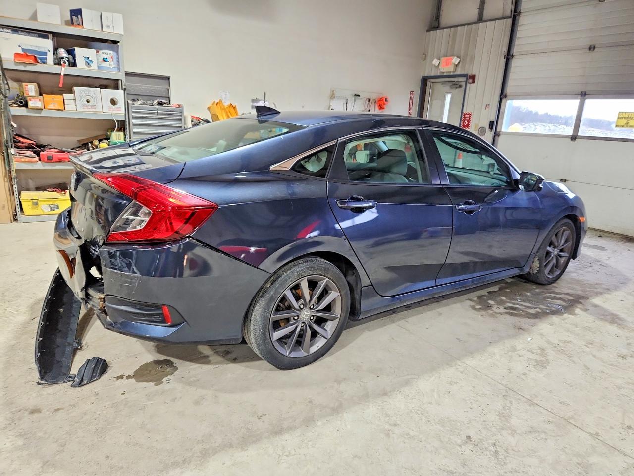 2019 Honda Civic VIN 19XFC1F30KE200847 photo 3