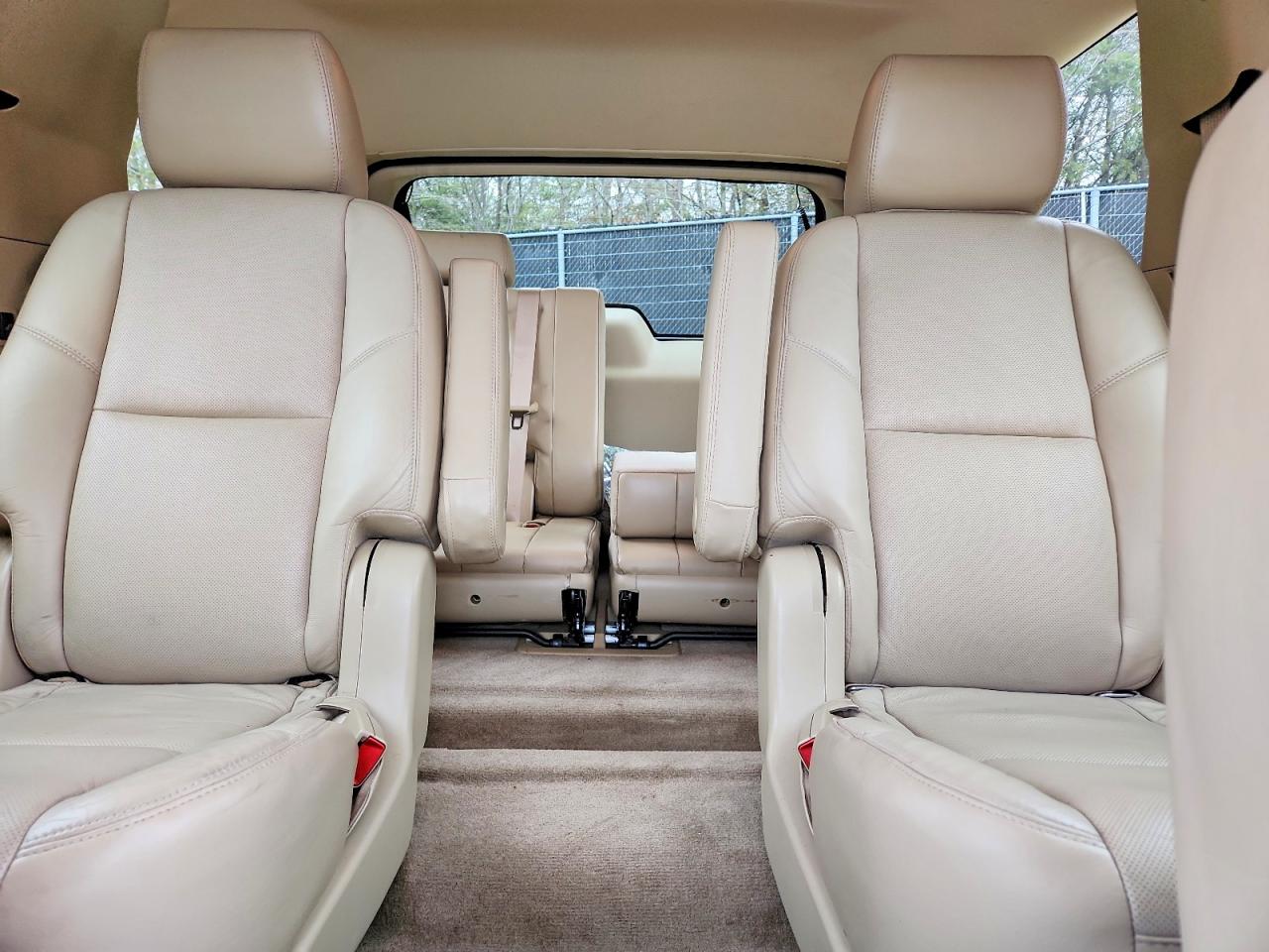 2011 Cadillac Escalade VIN 1GYS4BEF8BR156771 photo 10