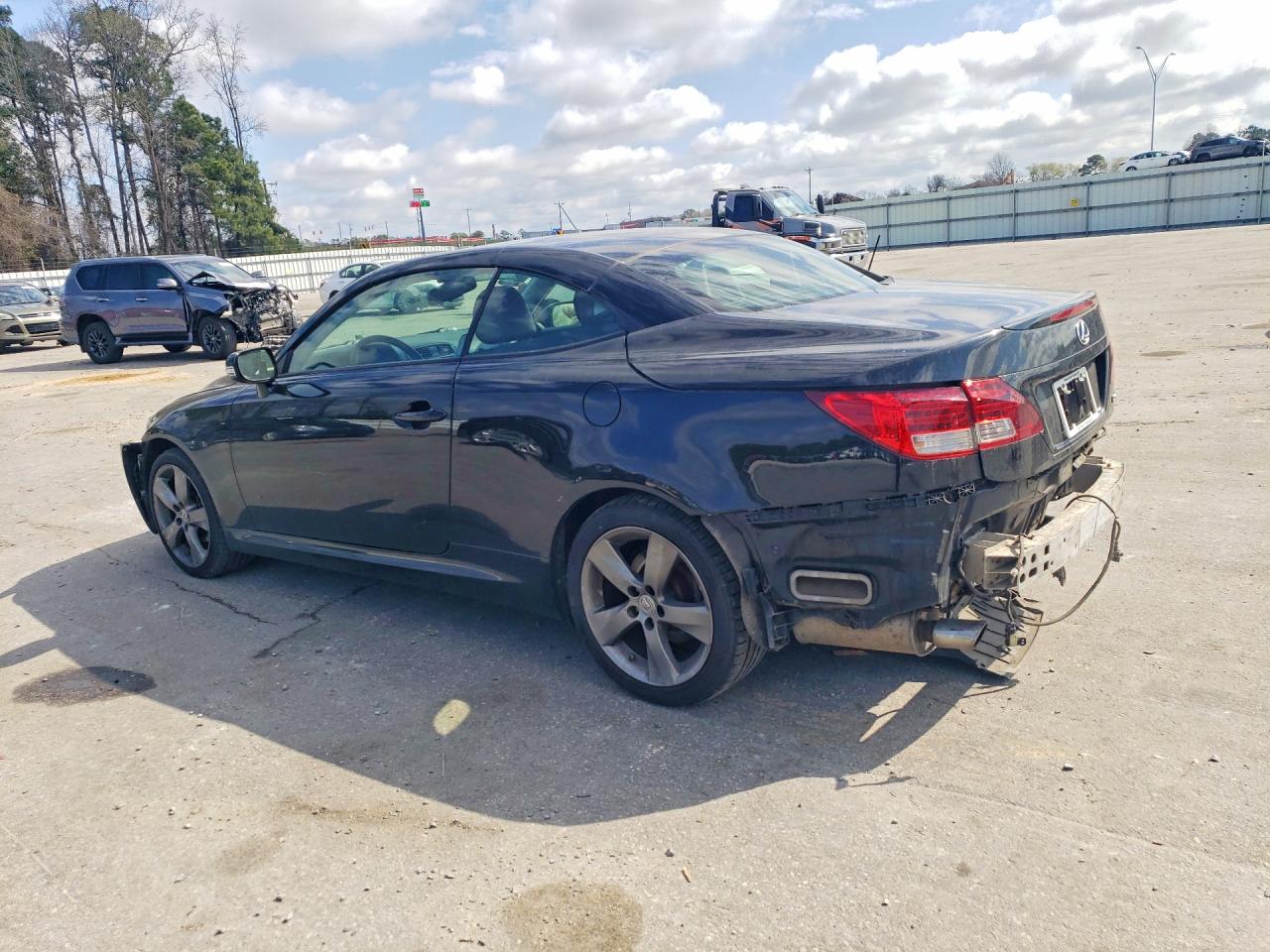 2011 Lexus Is VIN JTHFF2C2XB2521184 photo 2