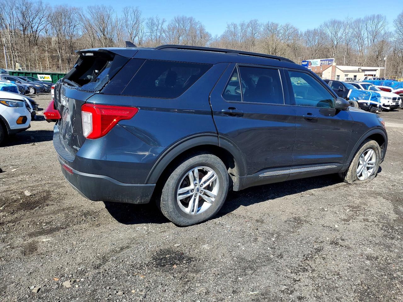 2022 FORD Explorer VIN 1FMSK8DH0NGC15227 photo 3