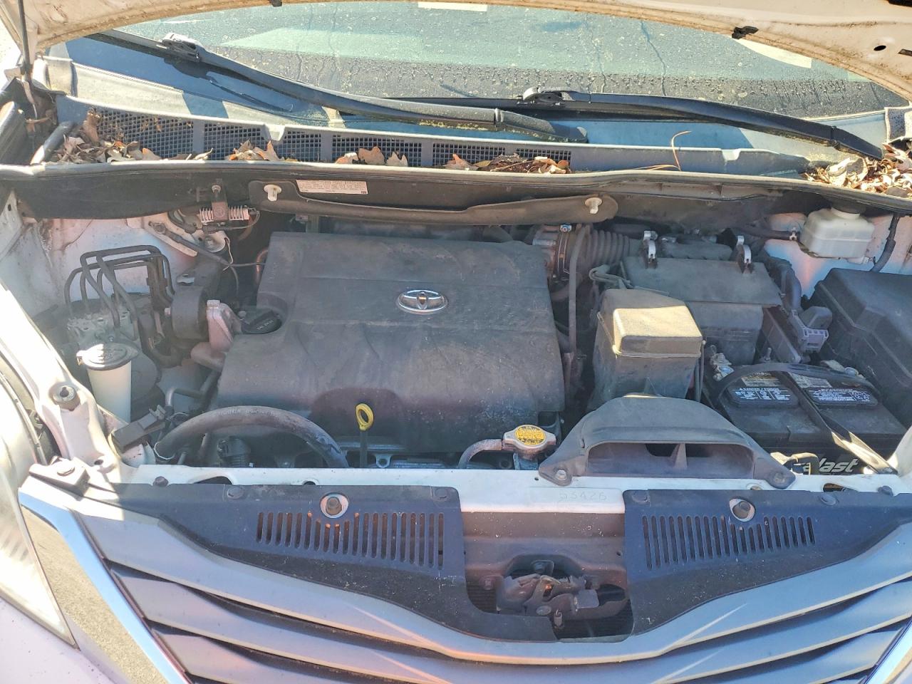 2014 Toyota Sienna VIN 5TDYK3DC4ES450354 photo 12