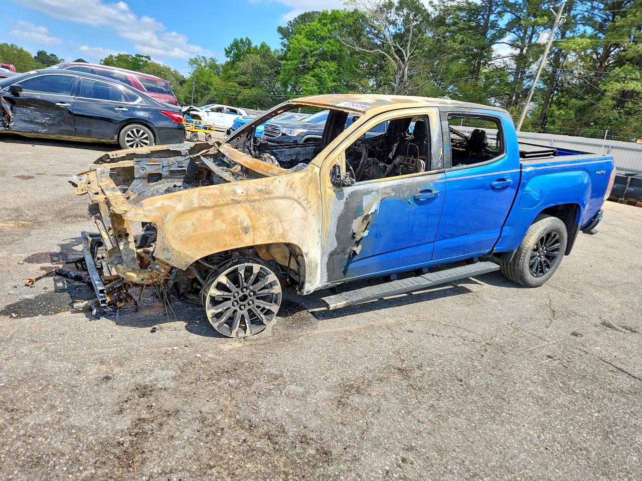 2022 GMC Canyon VIN 1GTG6CEN5N1297903 photo 1