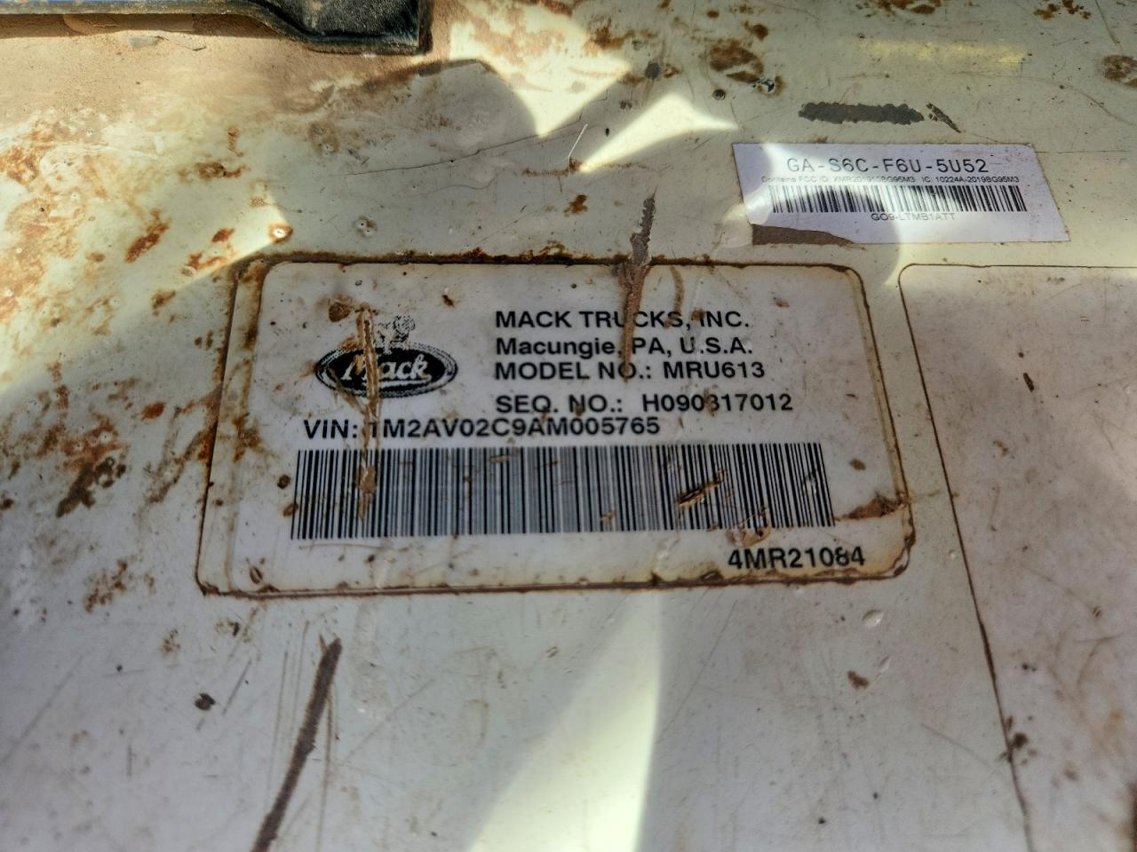 2010 MACK All other VIN 1M2AV02C9AM005765 photo 10
