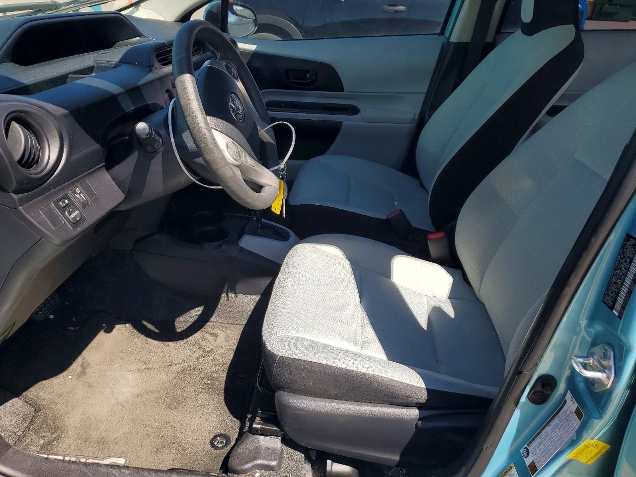 2013 Toyota Prius VIN JTDKDTB33D1054981 photo 7