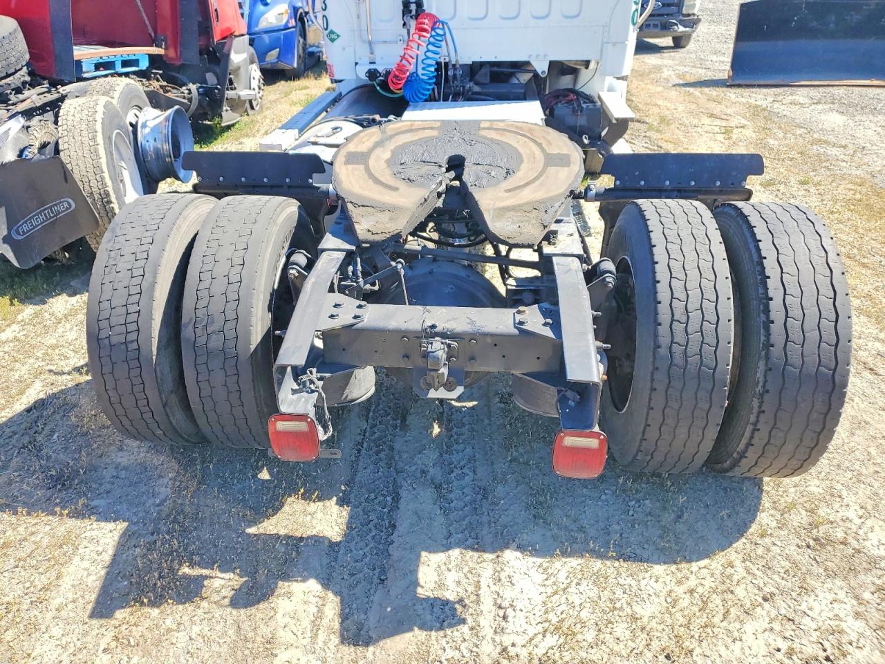 2019 FREIGHTLINER All other VIN 1FUBC4FT9KHLH9243 photo 10