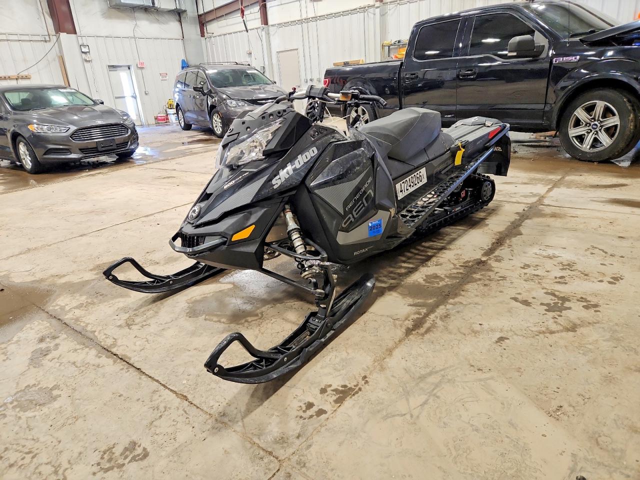 2017 SKI Renegade s VIN 2BPSBXHA1HV000591 photo 1