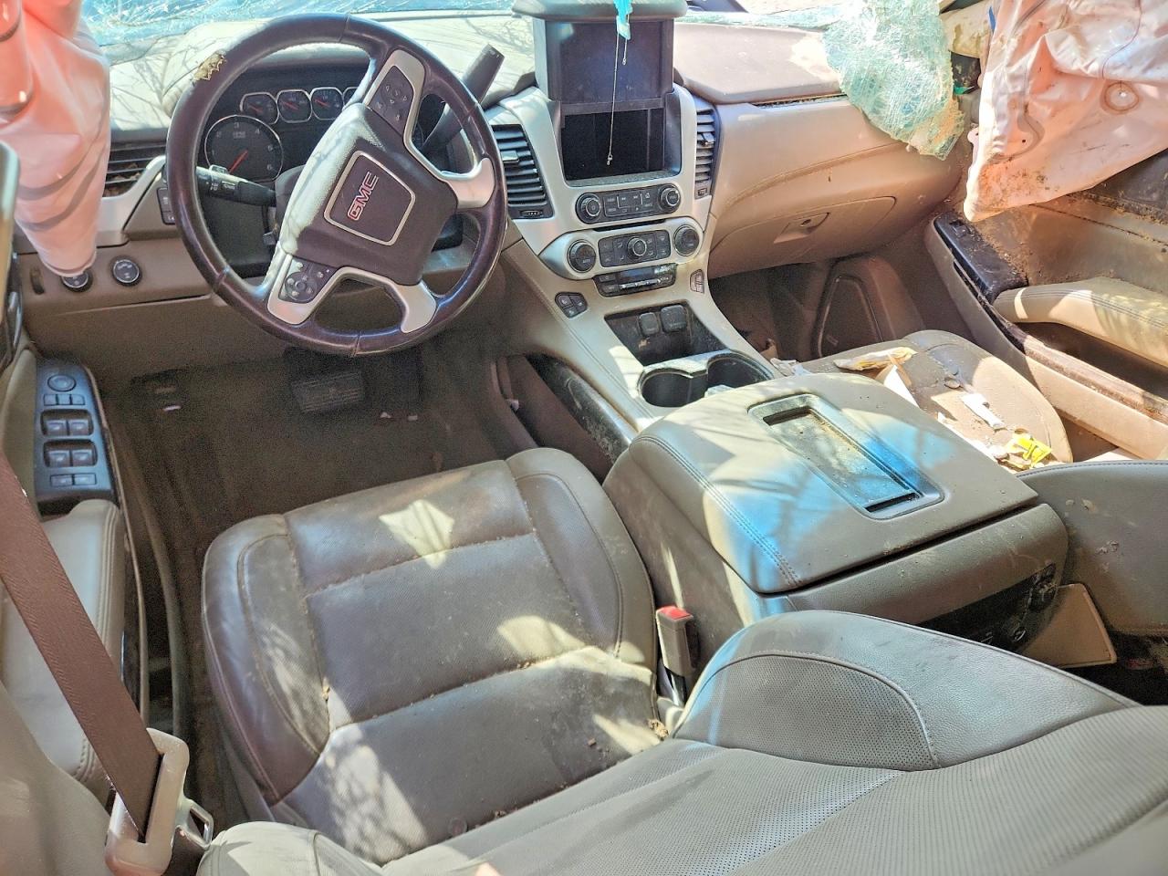 2018 GMC Yukon VIN 1GKS2BKCXJR302466 photo 8