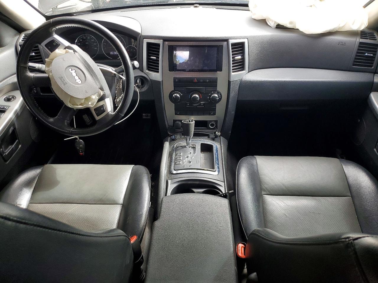 2008 Jeep Cherokee VIN 1J8GR48K08C136374 photo 8